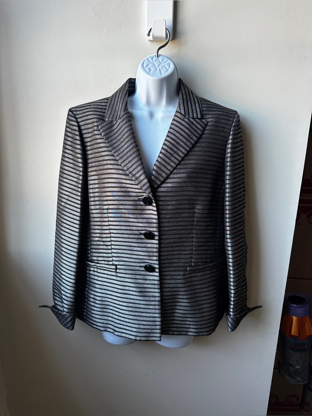 Le Suit Tailored Metallic Silver Black Striped Blazer Jacket 3 Button Flared, 14